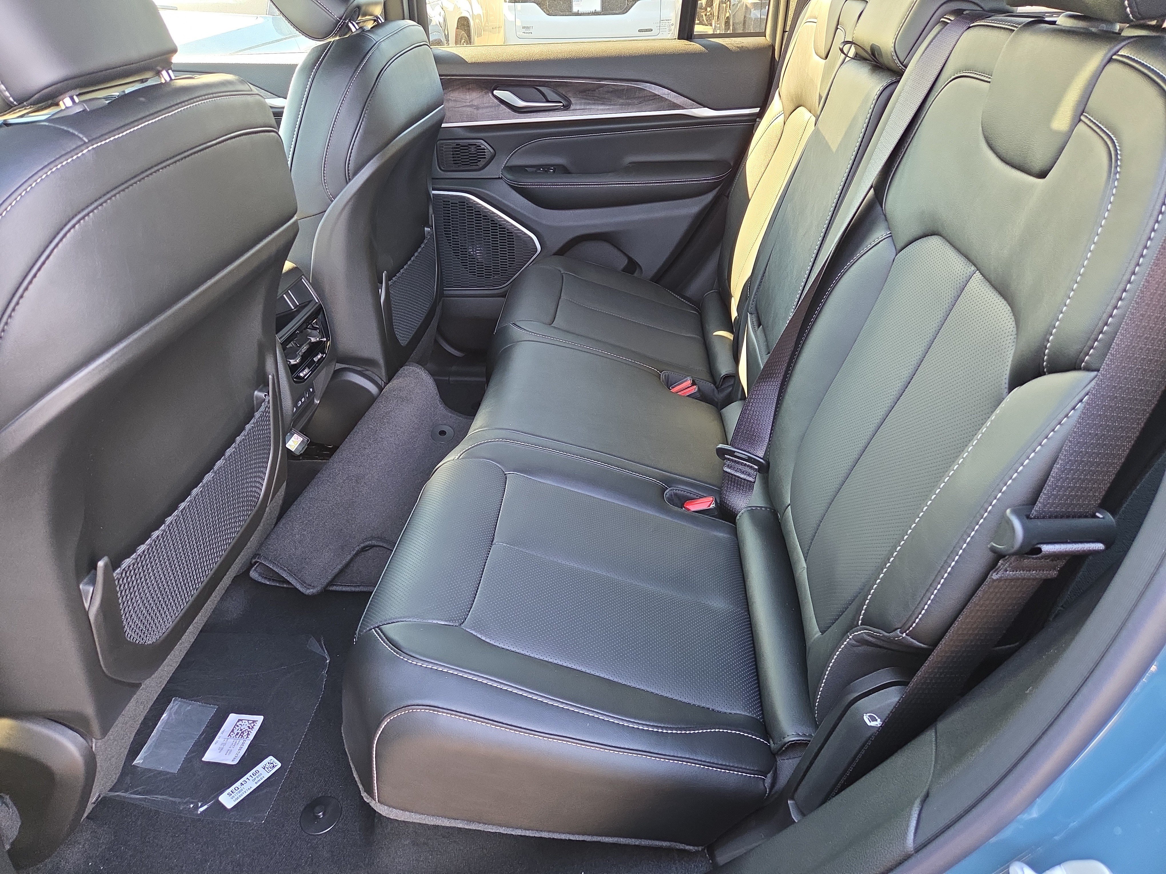 New 2027 Jeep Grand Cherokee Limited AWD/4WD image 7