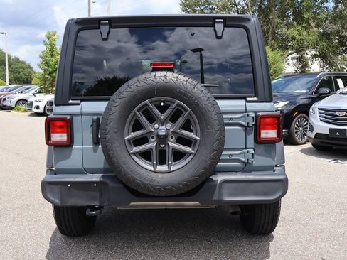 Used 2025 Jeep Wrangler Sport AWD/4WD image 6