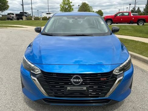 Used 2025 Nissan Sentra SR FWD image 8