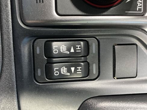 Used 2023 Subaru Forester Premium AWD/4WD image 24