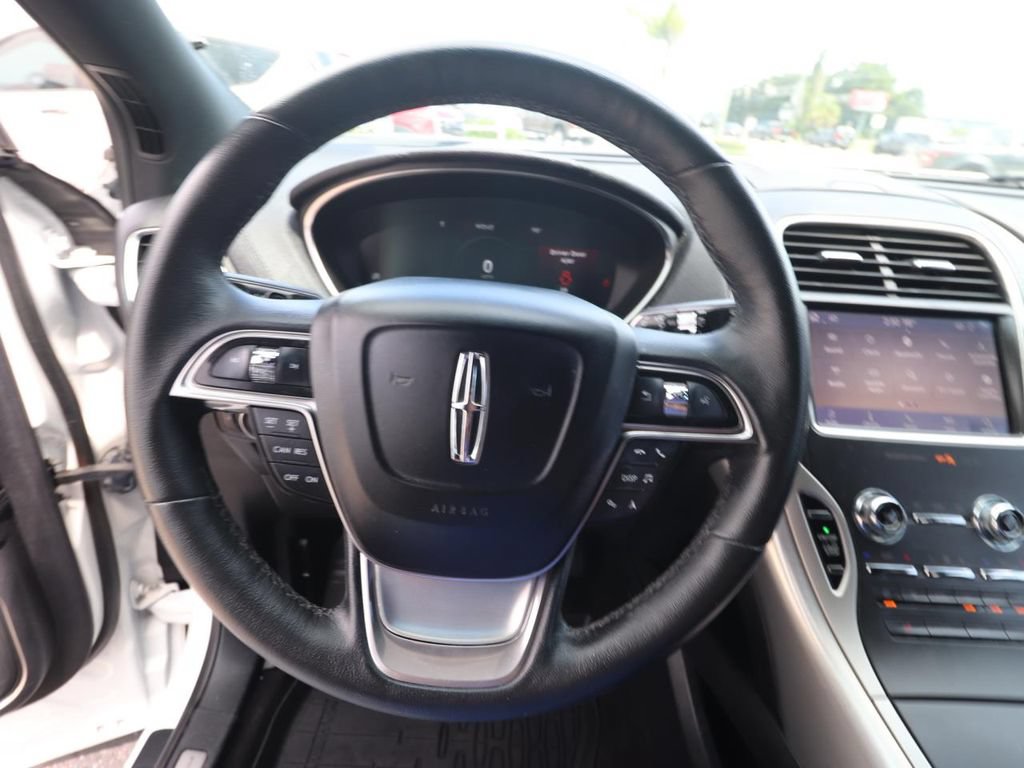 Used 2020 Lincoln Nautilus FWD image 19