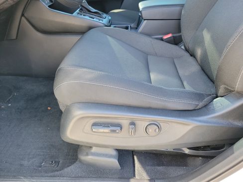 Used 2024 Honda CR-V EX image 5