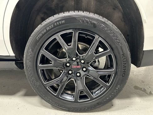 Used 2025 GMC Yukon Denali w/ Sun & Power Step Package image 62