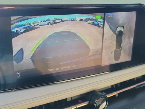 Used 2023 Nissan Ariya FWD image 25