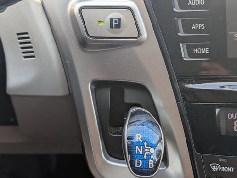 Used 2015 Toyota Prius V Three FWD image 20