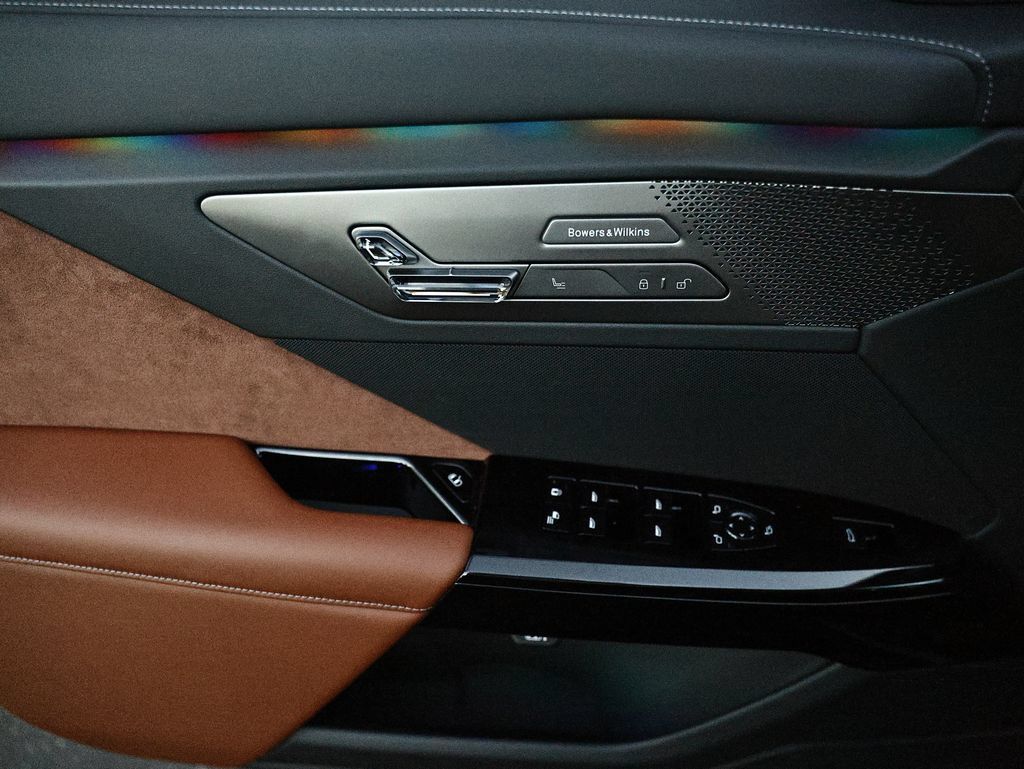 New 2027 BMW 740i w/ Executive Package RWD image 16