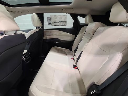 Used 2026 Lexus RX 450h AWD w/ Convenience Package image 33