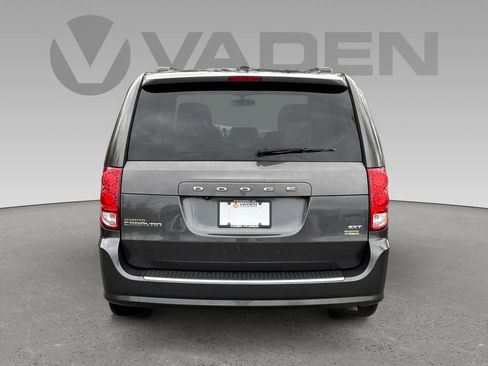 Used 2018 Dodge Grand Caravan SXT image 21