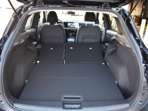 New 2026 Nissan Kicks SV w/ SV Premium Package image 33