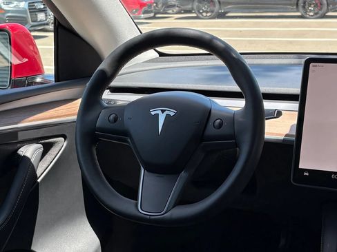 Used 2023 Tesla Model Y AWD image 21