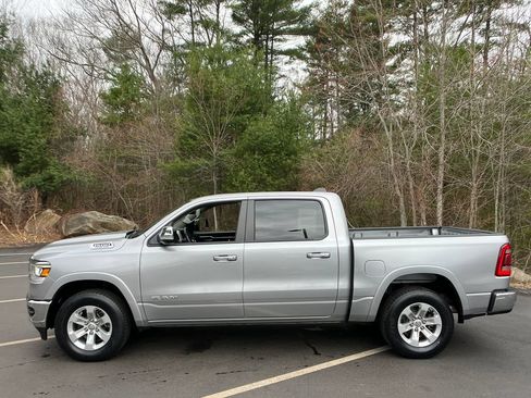 Used 2022 RAM 1500 Laramie AWD/4WD image 2
