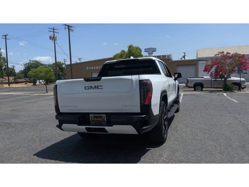 New 2025 GMC Sierra EV Denali image 2