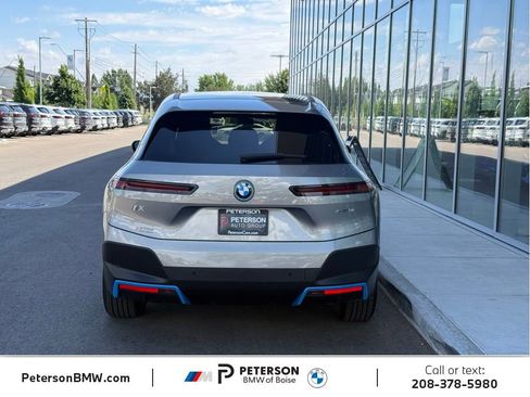Used 2024 BMW iX xDrive50 w/ Convenience Package AWD/4WD image 4