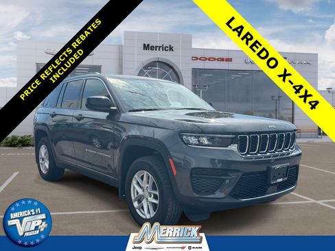 Used 2026 Jeep Grand Cherokee Laredo X AWD/4WD image 1