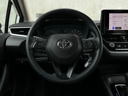 Used 2024 Toyota Corolla LE image 28
