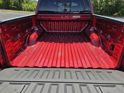 New 2025 GMC Canyon Elevation w/ Convenience Package image 13