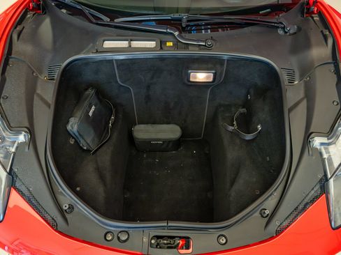 Used 2010 Ferrari 458 Italia Coupe RWD image 22