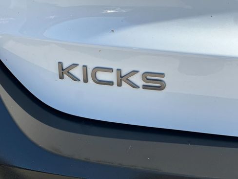 Used 2025 Nissan Kicks SV FWD image 28