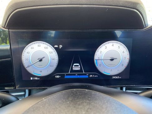Certified 2023 Hyundai Elantra SEL w/ Convenience Package FWD image 11