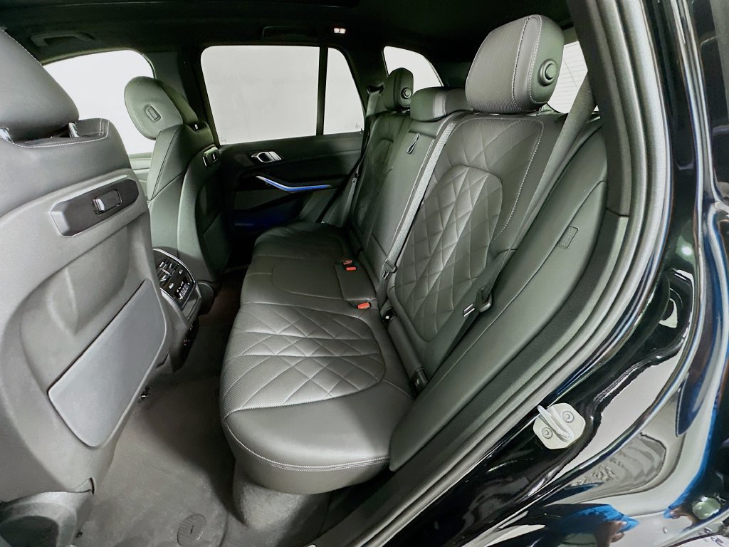 Used 2025 BMW X5 sDrive40i w/ Premium Package RWD image 25