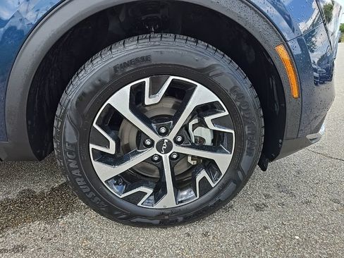 Certified 2023 Kia Sportage EX AWD/4WD image 13