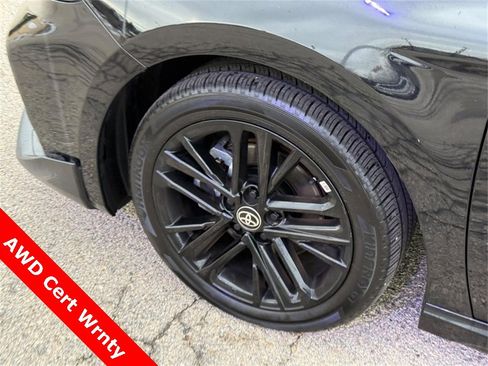 Used 2025 Toyota Camry SE image 10