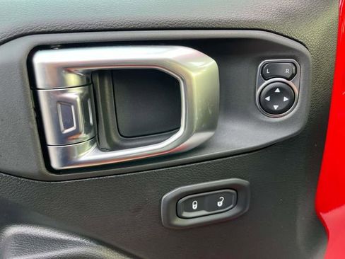 New 2026 Jeep Wrangler Rubicon w/ Technology Group image 16