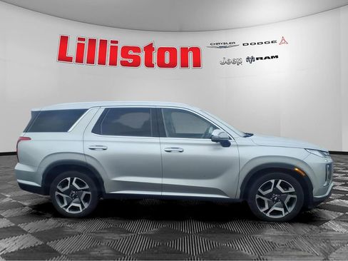 Used 2024 Hyundai Palisade SEL image 2