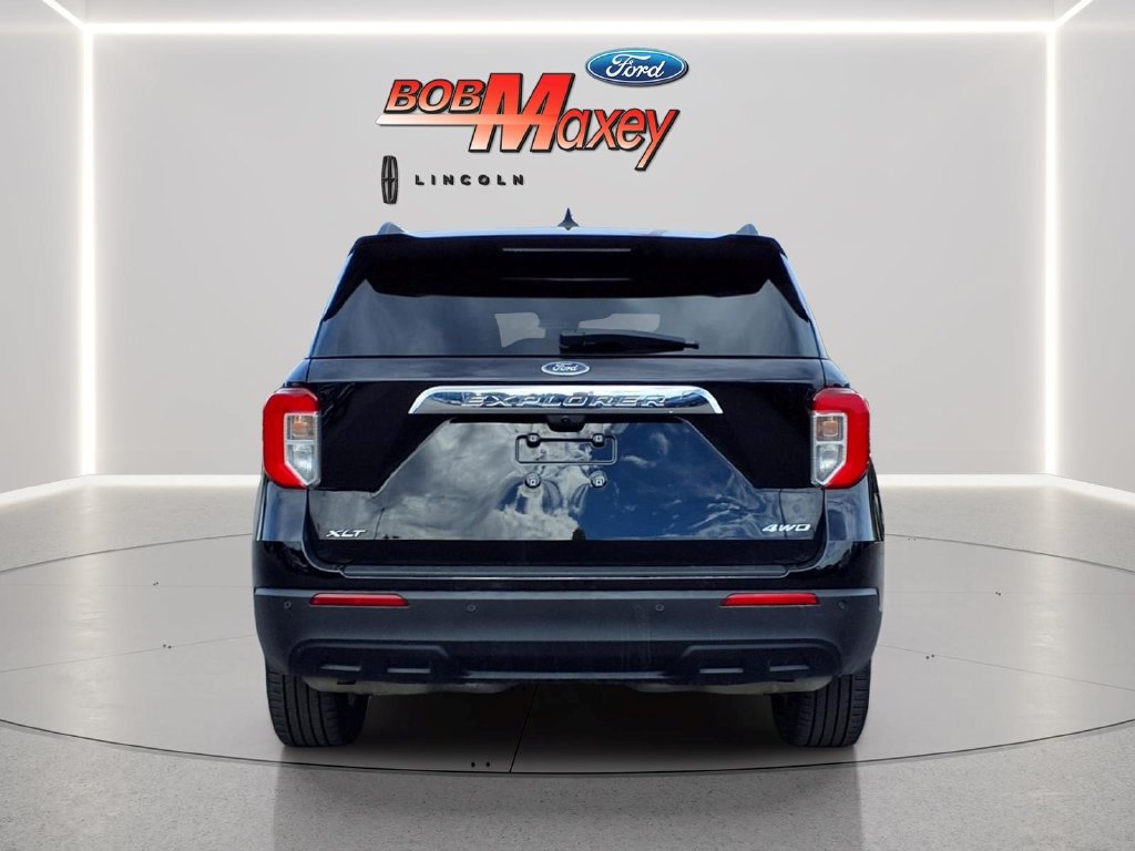 Used 2024 Ford Explorer XLT AWD/4WD image 6