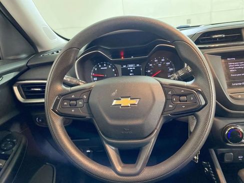 Used 2023 Chevrolet TrailBlazer LS image 28