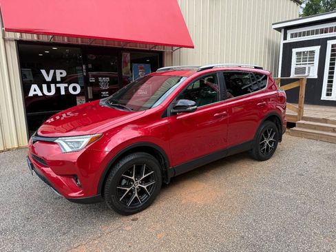 Used 2017 Toyota RAV4 SE w/ Power Extra Value Package AWD/4WD image 7