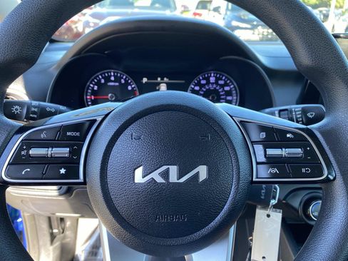 Used 2023 Kia Forte LXS FWD image 13