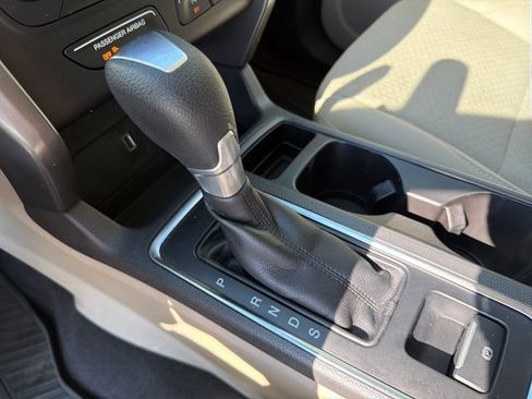 Used 2017 Ford Escape SE FWD image 23