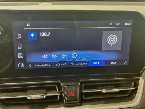 Used 2025 Chevrolet TrailBlazer LT AWD/4WD image 21