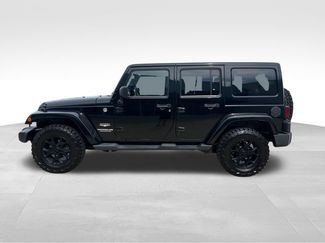 Used 2013 Jeep Wrangler Unlimited Sahara w/ Connectivity Group AWD/4WD video 3
