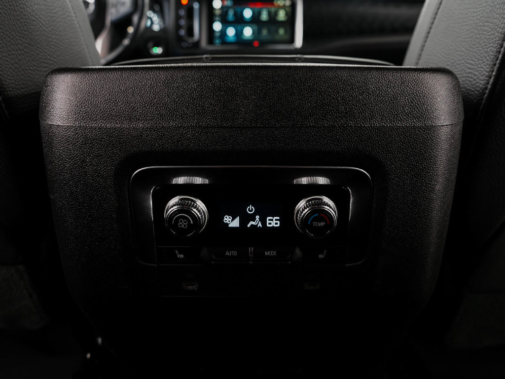 Used 2022 GMC Yukon XL Denali AWD/4WD image 35