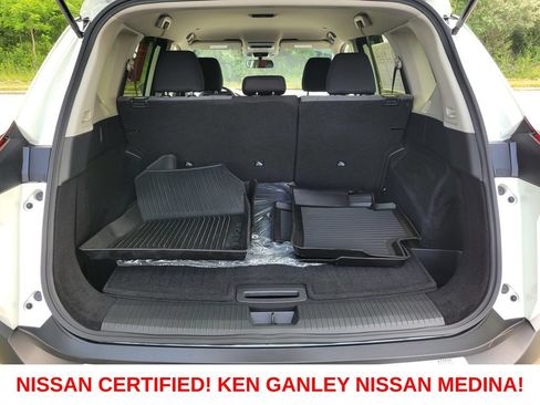 Certified 2023 Nissan Rogue SV AWD/4WD image 42