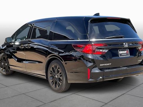 Used 2025 Honda Odyssey Sport-L image 11