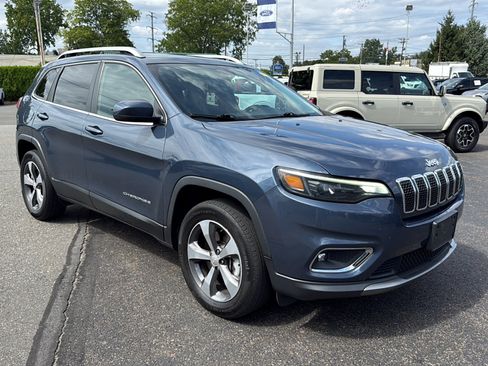 Used 2019 Jeep Cherokee Limited AWD/4WD image 4
