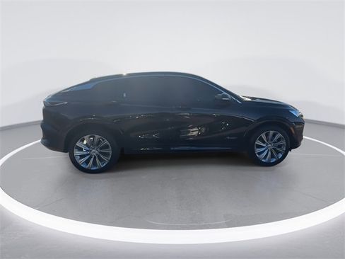 Used 2024 Buick Envista Avenir image 9