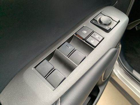 Used 2015 Lexus NX 300h FWD w/ Comfort Package image 15