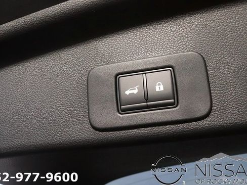 New 2026 Nissan Murano SL image 17