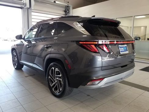 Certified 2025 Hyundai Tucson Limited AWD/4WD image 18