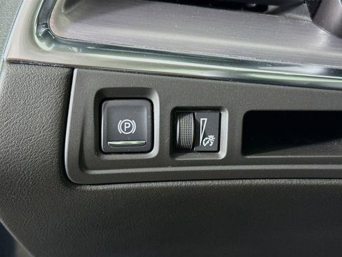 Used 2019 Cadillac XT5 Luxury image 10