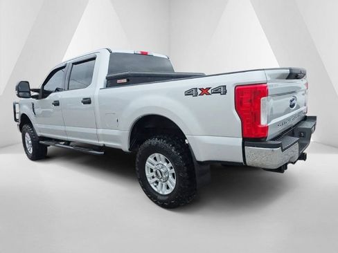 Used 2017 Ford F250 XLT image 7