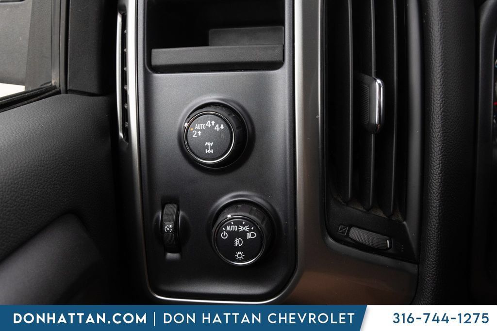 Used 2018 Chevrolet Silverado 1500 LT w/ All Star Edition AWD/4WD image 10