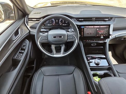 New 2026 Jeep Grand Cherokee L Limited w/ Limited Altitude Package AWD/4WD image 11