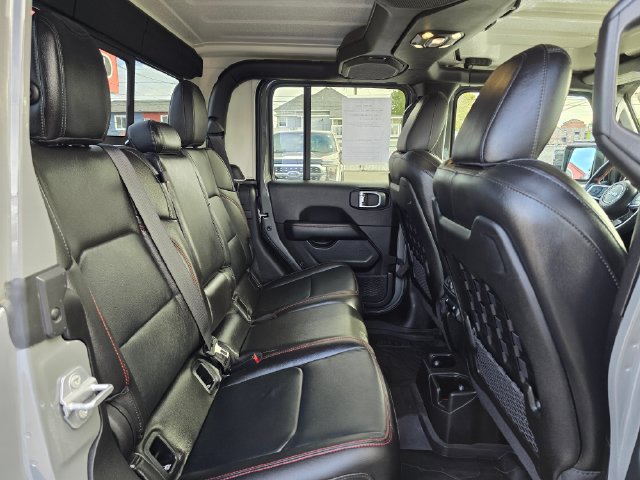Used 2022 Jeep Gladiator Rubicon w/ LED Lighting Group AWD/4WD image 12