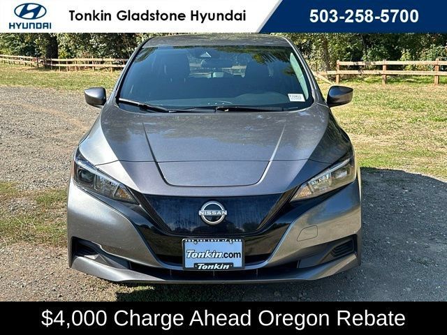 Used 2025 Nissan Leaf S FWD image 3