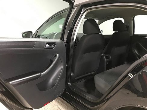 Used 2016 Volkswagen Jetta S image 18
